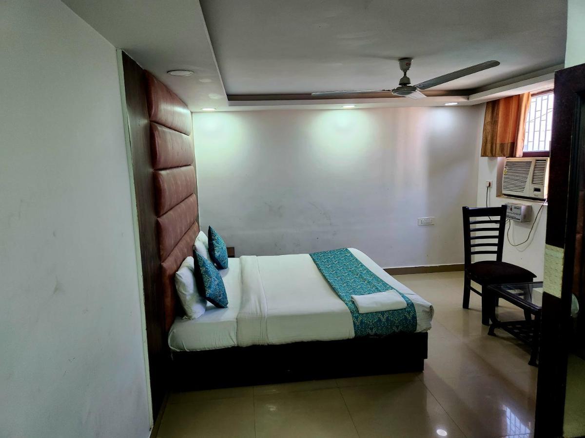 Hotel Krone Near Igi Airport Delhi New Delhi Buitenkant foto