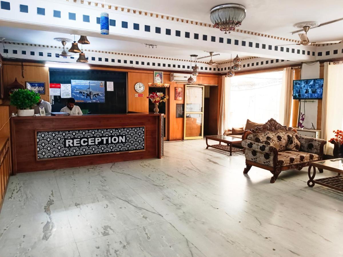 Hotel Krone Near Igi Airport Delhi New Delhi Buitenkant foto