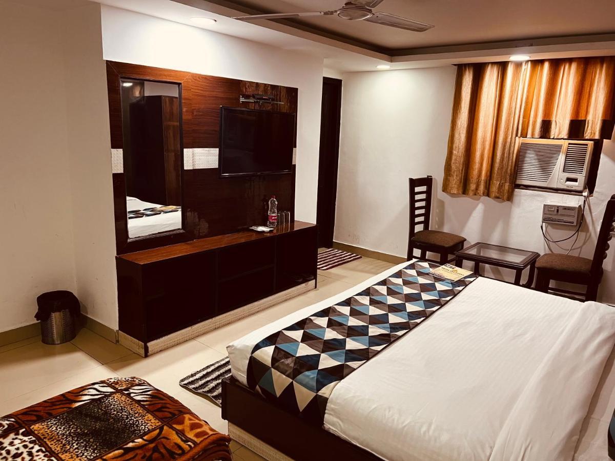 Hotel Krone Near Igi Airport Delhi New Delhi Buitenkant foto